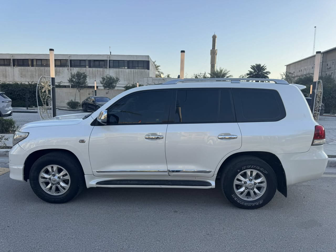 السلام عليكم لاندكروز ٢٠١١ للبيع رقم سليمانية
السيارة خالية من الطخة والصبغ والتكحيل النضافة حسب ما موضح بالصور
للاستفسار اكثر الاتصال ***********
مكان السيارة بغداد / اليرموك / ٤ شوارع
