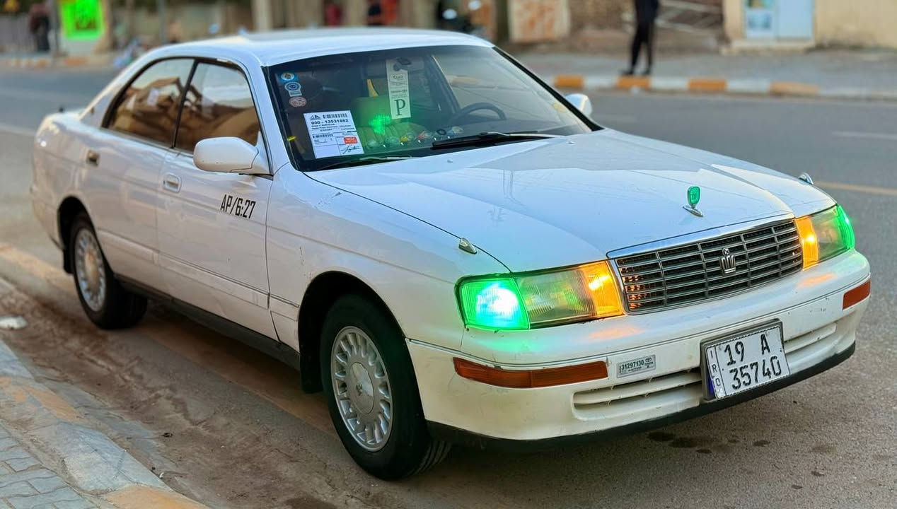 سلام عليكم 
تيوتا كراون 1992
رقم كربلاء نكليزي مشروع وطني بسمي سنويه جديده 2031
مكفوله من الكص ونقل الجثه والضربه والكلبه والتجيه والصبغ 
مكينه 2500
كير 
اكسل 
شاصي 
تخم تاير 
صدر 
كهربائيات كلها شغاله 
غرفه خير من الله 
ترايها كلش حلو سياره حلوه مال جناي 
كوت قضاء الحي 
سعرها 57 وبيها مجال 
***********
