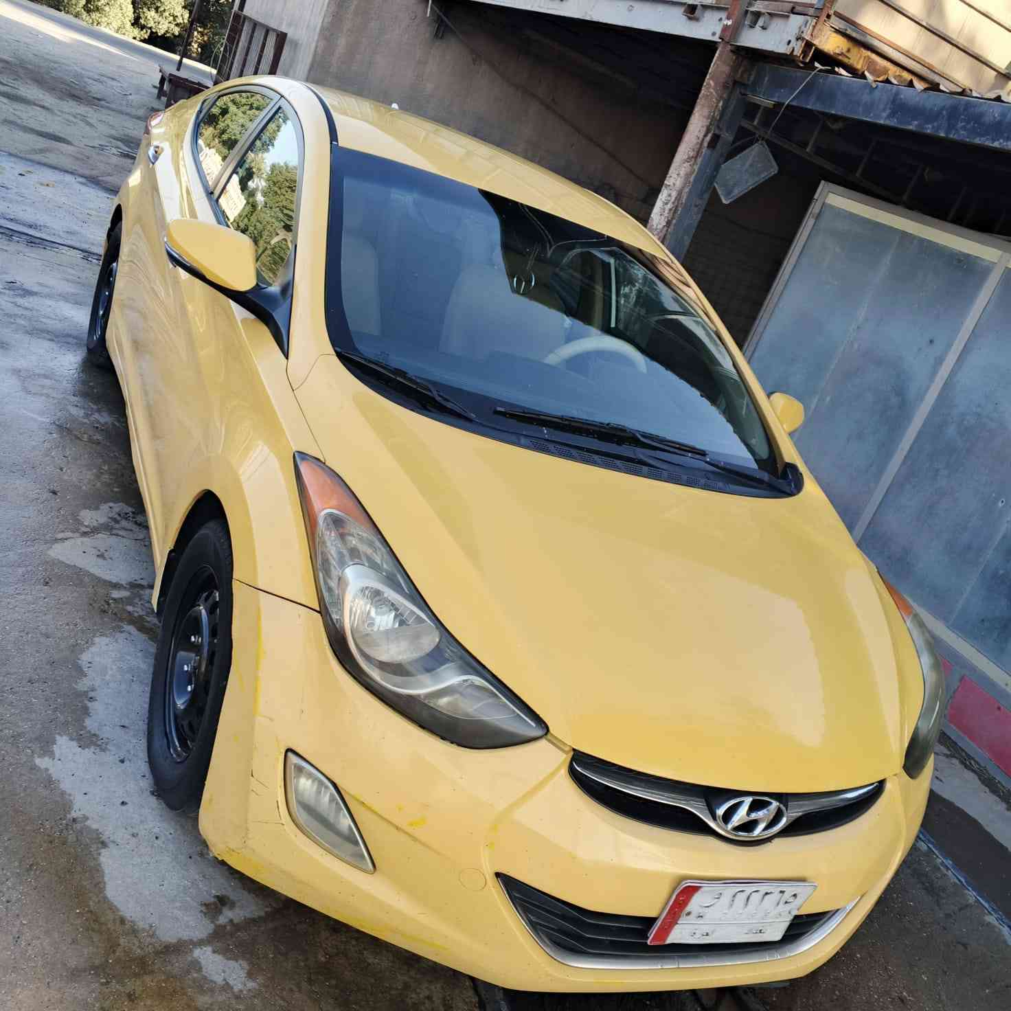 سلام عليكم لانتره موديل ١٣ كامله من كلشي تخم تاير حادثها موجود بل صور لا ستفسار اكثر***********
