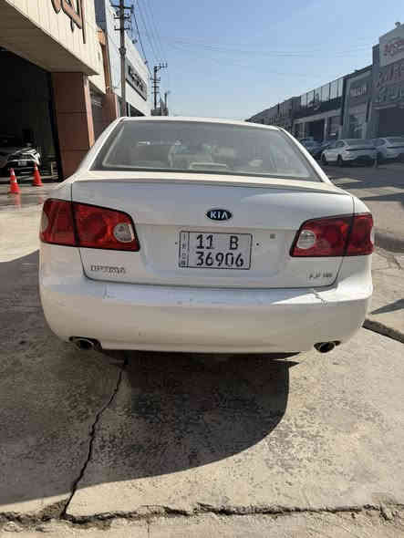 كيا اوبتما 2007 خليجي 6 سلندر 2700
بيها جاملغ مبدل اليمين وبيها رصعات الباقي مكفول 
محرك كير جديد سعرها 105 وبيها مجال بسيط 
***********
