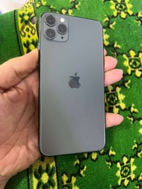 آيفون ١١ برو ماكس • ٥١٢ • بطاريه ٧٩