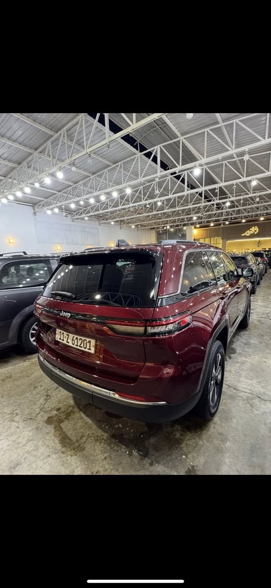 جيب 2024 هايبرد❤️
بيع او مرواس
‏ Grand Cherokee limited 4Xe 2024 2.0T

  فول مواصفات ماشيه 17mi
رقم بغداد باسمي

🟫 حجم المحرك ٢٠٠٠ تيربو جارج ٣٧٥ حصان مع محرك الكهرباء اسرع من الهيمي

نظام الشحن : الشحنة الوحدة تمشيك 50 كيلو بدون بانزين نهائيا يعني بالداخل متحتاج بانزين بس اشحن كهرباء  

  محرك تيربو + هايبرد + بلك ان🔌

صور امريكا موجوده  بالمنشور شرط بدون دواخل لا لغد ولا شاصي

🔴 2 ثنين شاشات

🔴 حساسات خلفية

🔴 ‏‎حساسات جانبيه بالمري

🔴 خمسة راكب 

🔴 رادار 360 درجة 

🔴  تحديد مسار   

🔴  تبريد قطعتين 

🔴خمس انضمة قيادة 

🔴 بانوراما 

🔴 دفع رباعي. 

🔴 كير ماوس مع وضعيات القياده المختلفه للجبال والطرق الوعره والرمال والطين

🔴 شفتات ستيرن 

🔴 هاند بريك بصمه 

🔴 ️مقود جلد + تدفئة 

🔴 شفتات ستيرن

مواصفات 

1️⃣ لايتات لد 

2️⃣ هيترات في الكشن 

3️⃣ شاشات دجتل شاشه كبيرة مع نفكيشن GPS بدون نت 

4️⃣ كراسي خزن ميموري  

5️⃣ سستم صوت ALPINEو دمام خلفي بلادي 

6️⃣ تشغيل عن بعد

7️⃣ نظام محاكاة العجلة الذكي 

8️⃣ نظام ملاحة 

9️⃣ نظام قيادة ذاتية بريك امامي خلفي اوتو (توقف ذاتي عند السهو)     

🔟 السعر310$

البياع بغداد

للاستفسار : *********** د.سجاد
موجود وتساب
