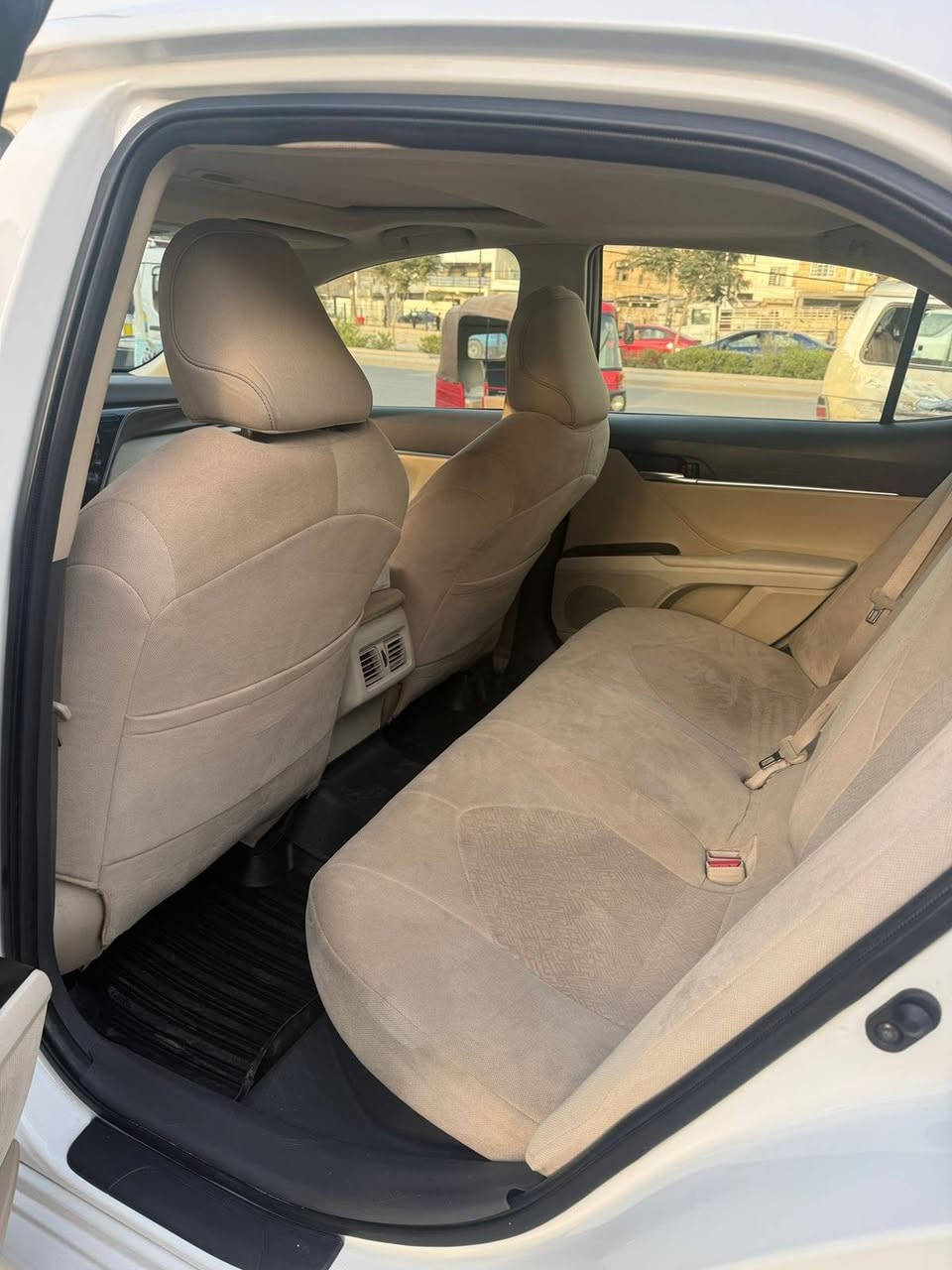 كامري عبد الطيف فول مواصفات
ماشيه 57 

خليجي 

ضربه بسيطه

السعر ٢٢٥

الحدث بل سونار
***********
