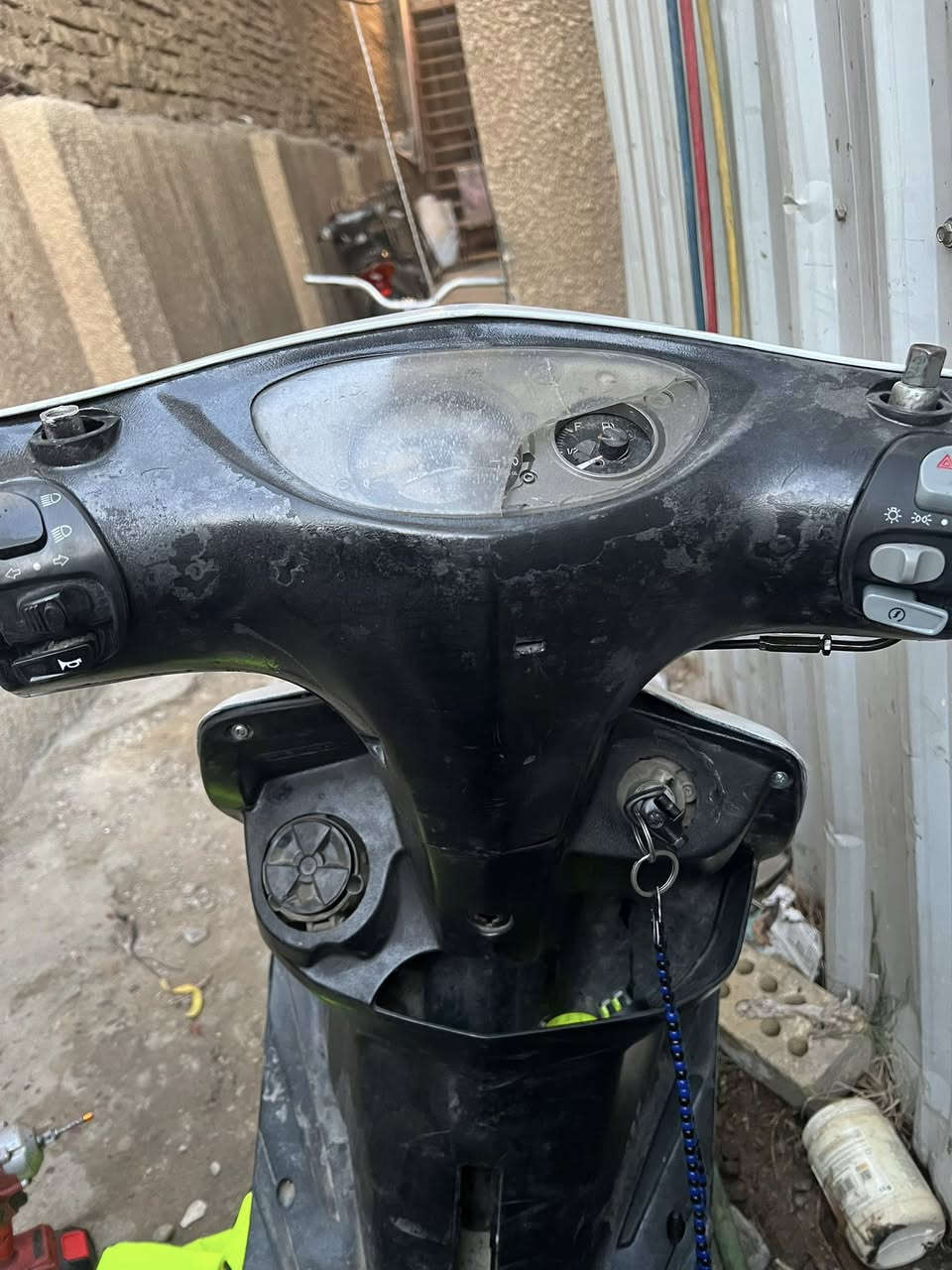 السلام عليكم دراجه ماكس ثعلب الدراجه كامله بدون نواقص سلف وتاير و باتري جديد رايدها ب 350 مكاني بغداد الغزاليه غير متواجد على الفيس 
متوفر على الواتساب  ***********
