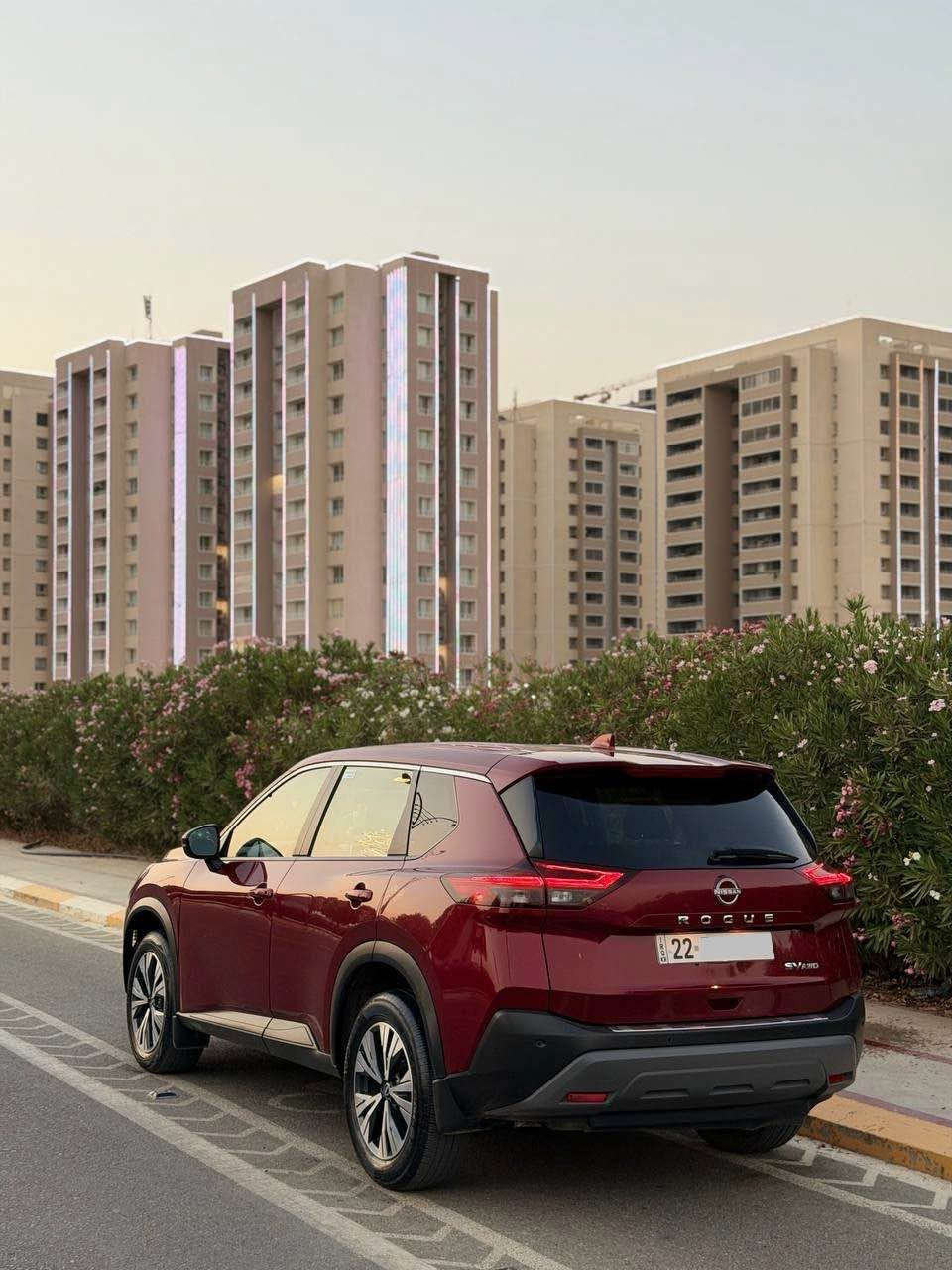 Nissan rouge 2022 SV AWD                    بو فروشتن  ٣ پستن مواسةفات دةبل ئةكسل شاشة گةورة سوكان شةفت بةسمة شةغال ٤ يةدة بةسمة كوشين كارةباي گير ماوس ئوتو هولد بريك بةسمة لايت ليد بةگلايت ليد خةتي جادة تعديل سرعة راداري پيش و پشت سةيارة بةس بونيتي بوياغة بي ناوگرتن پيش و پشت كةپس ارباگ بةس سوكان  سيستةمة   ٤٠هةزار مايل روية گير و مةكينةو تةبريد و  و تةقةو رةقةو بةناوكردن غةرامة هةمووي بةشةرت بةناوي خومة سعري ١٤٢  مةجال شوين هةولير ژ.م *********** أربيل, العراق

