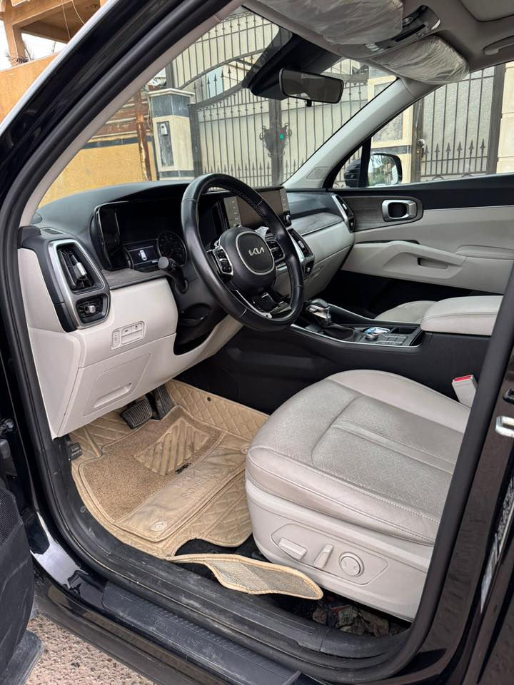 ‎السلام عليكم 
السعررر 🔥🔥
‎للبيع Kia Sorento X-Line وارد أمريكي 🇺🇸
‎المواصفات:�• محرك 2500 🚀�• بانوراما ✨�• حساسات أمامية وخلفية ✨�• رادارات جانبية + أمامي + خلفي ✨�• توقف ذاتي ✨�• تحديد مسار ✨�• سياقة ذاتية ✨�• بصمة دخول ذكي على الأبواب ✨�• كشنات كهرباء مع تدفئة ✨�• أربع أنظمة قيادة ✨�• تحكم بالستيرن ✨�• تبريد قطعتين ✨�• سايد بريك بصمة ✨�• أبل كاربلي ✨�• شاحن وايرلس ✨�• لايت زنون 3 عدسات LED ✨�• ويلات حجم 20 ✨�• جام أوتو كامل ✨�• بك لايت LED ✨�• كامرة خلفية ✨�• فور ويل ✨
‎داخل أبيض�تشغيل عن بعد�ماشية 54 ألف فقط�بدون حادث — فقط دعاميات صبغ�السعر�باسمي وتحويل مباشر
📞 ***********
