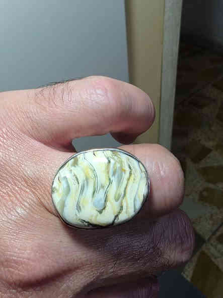 خاتم داوودي مصور اسم لفض الجلاله اسم  لله  تصوير واضح  اللهم صلئ علئ محمد وال محمد حجر اصلي فضه اصلي ذمه تواصل خاص او واتساب *********** داوودي حجر اصلي مصور واضح وصريح
