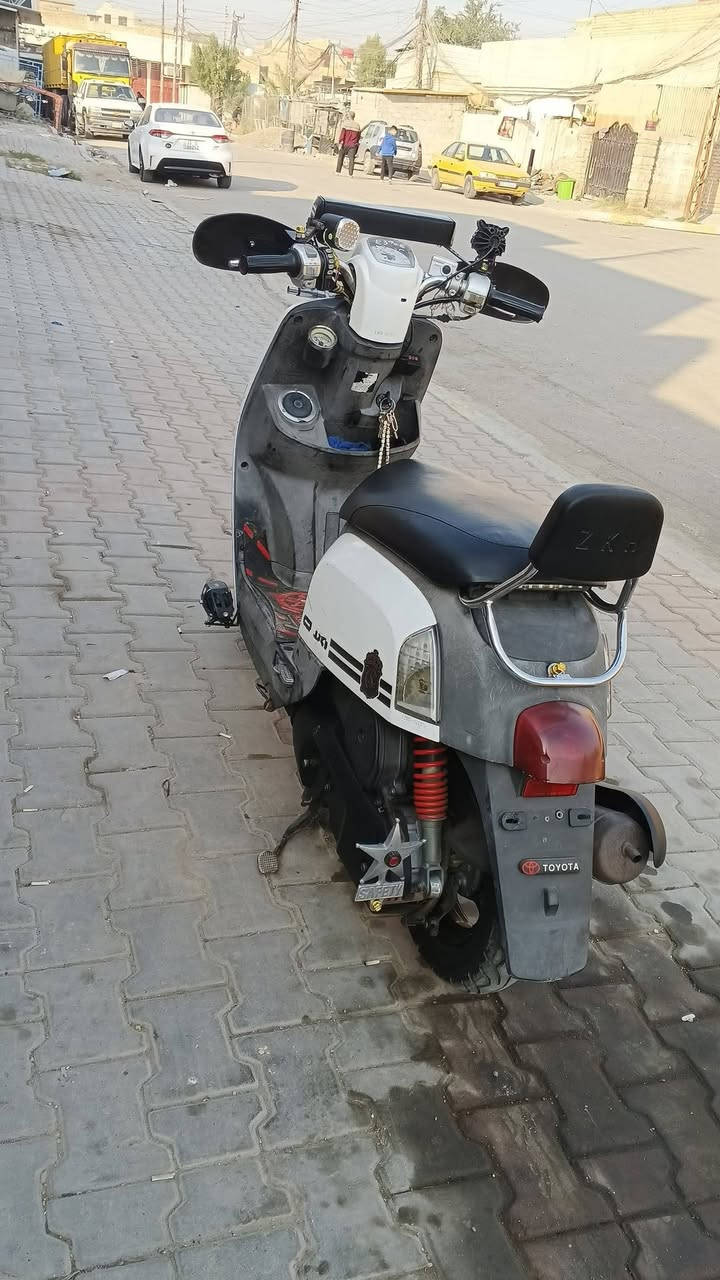 سلام عليكم ماكس بوليس 120 الدراجه بلاديه ختم واحد ويه المكينه برغي مامفتوح بيهه كامله مابيه اي نقص كلهه شغاله اوراق كامله السعر 850 بيهه مجال حك الجيه لاستفسار *********** مكاني بغداد الحسينيه مال راشديه
