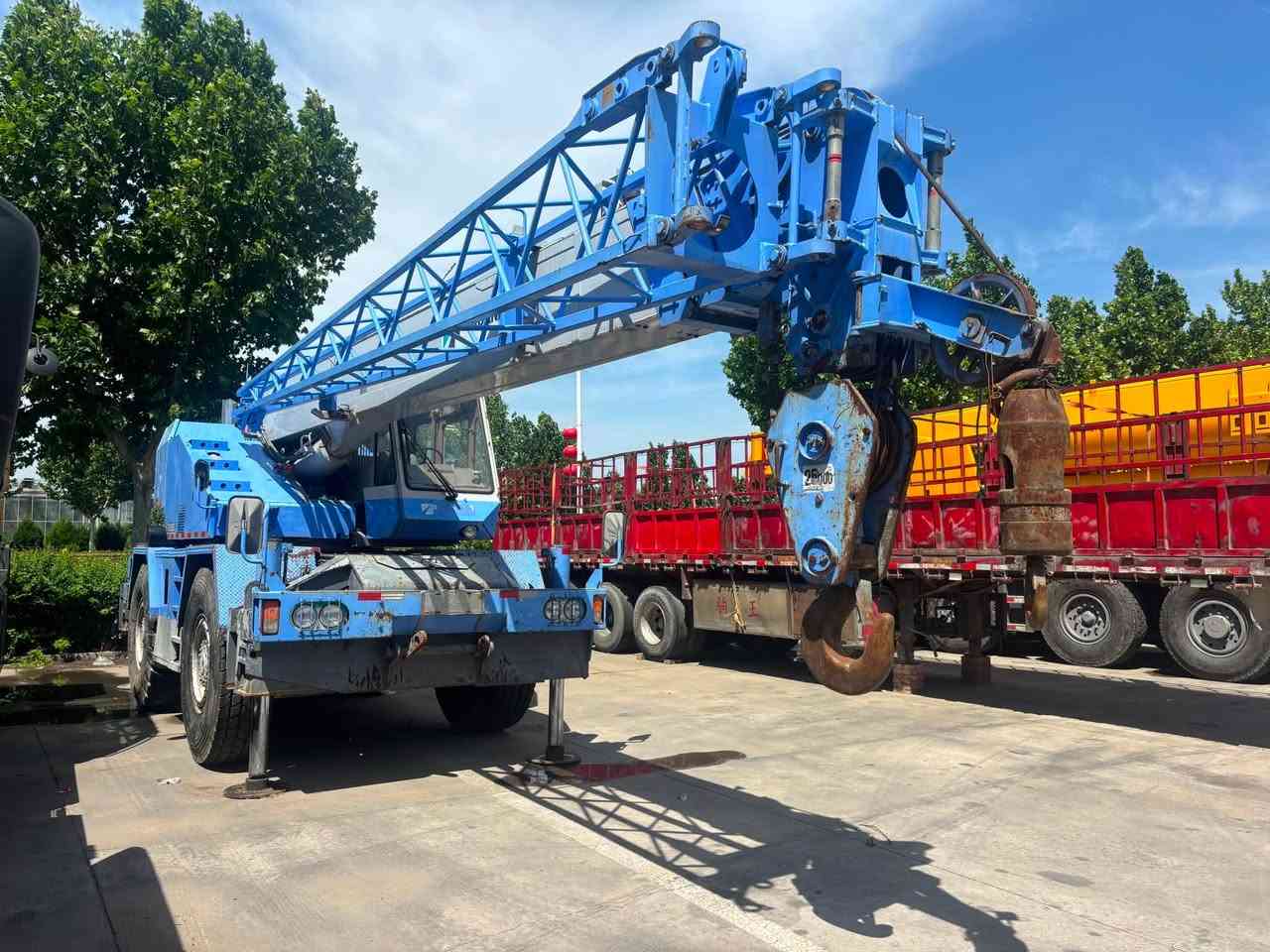 TADANO TR-250EX CRANE
For sale: Japanese original imported TADANO TR-250EX crane, equipped with Mitsubishi 6D14-T engine, 445/95R25 tires, and 4-wheel steering. Location: China. Contact: 
Whatsapp: +86 13526170326. 
Tel/WeChat: 86 13526170326.
#TADANO#CRANE 

出售日本原装进口TADANO TR-250EX 起重机，三菱6D14-T发动机，445/95R25轮胎，4轮转向。停放地点：中国。
联系方式：Whatsapp:+86 13526170326.            
电话/微信：86 13526170326（杨）
#起重机#吊车


**إذا كنت صاحب هذا الإعلان وتريد حذفه لأي سبب، رجاءا أرسل رسالة إلى الدعم الفني**