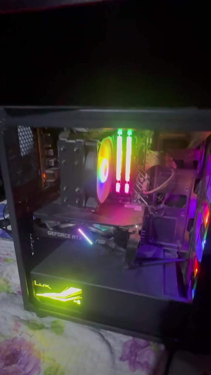 السلام عليكم بي سي لبيع 
i5 12400f
B660 ATX ASUS Pime
rtx 2060 12GB ASUS
RAM blackwolf 16GB
case fantech
750W power supply aerocool
SSD 256GB
2TB HD
شاشة لينوفو 24 بوصة :
165hz
FHD
ips
0.5
redragon storm m808 ويه ماوس
وكيبورد rk68 لون ابيض

شعر شاشه 150

كيس675

توصيل متوفر جميع محافظات 
تواصل خاص او رقم واتساب ***********
