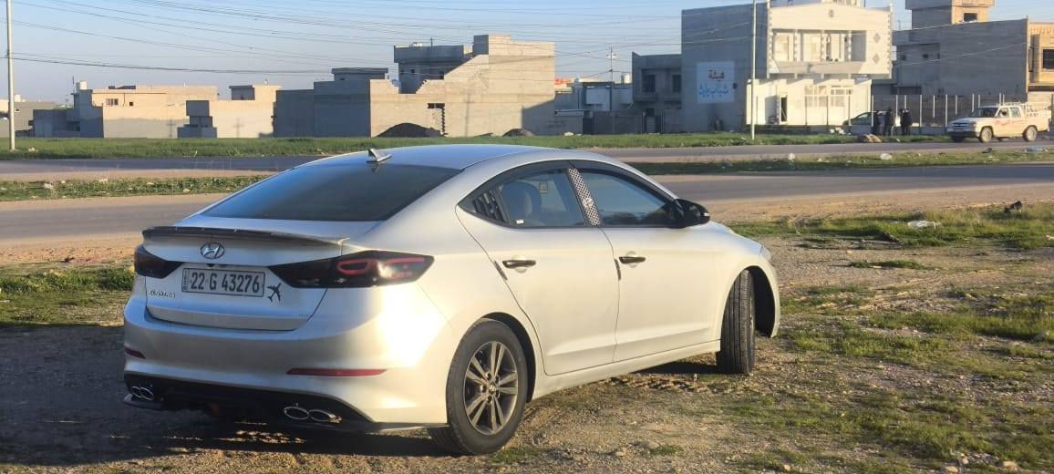 السلام عليكم 
النترا للبيع، 2017
لون سلفر 
رقم اربيل انكليزي 
بيها جاملغ الامامي مال سايق معدل عل بارد 
وبيها البنيد مشلع صبغ يعني بيها ملاحضات قليلاه 
محرك كير شرط المحرك معمر كازكيت 
صدر امامي خلفي جديد تخم تاير جديد 
السعر 115 وبي مجال بصيط العنوان موصل شلالات رقم الهاتف *********** اتصال...
