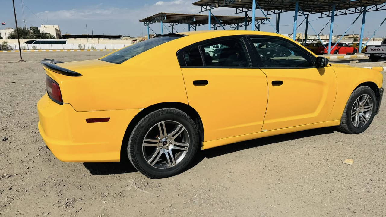 السلام عليكم 
جارجر 14 3.600 رقم ذي قار انكليزي بسمي 
حادثهه بجم بدون دخول ابد وطخه بسيطه بالجاملغ الايسر 
السياره جاهزه للخير كير مكينه جدد
شاشه جبيره كامره تشغل عن بعد شفتات ستيرن قير ماوس ويل خليجي تخم تاير حداده السدر كله بدلته امس تبريد توني مسويه 
السعر 158 وبيهه مجال للشراي
البصره القرنه
***********
