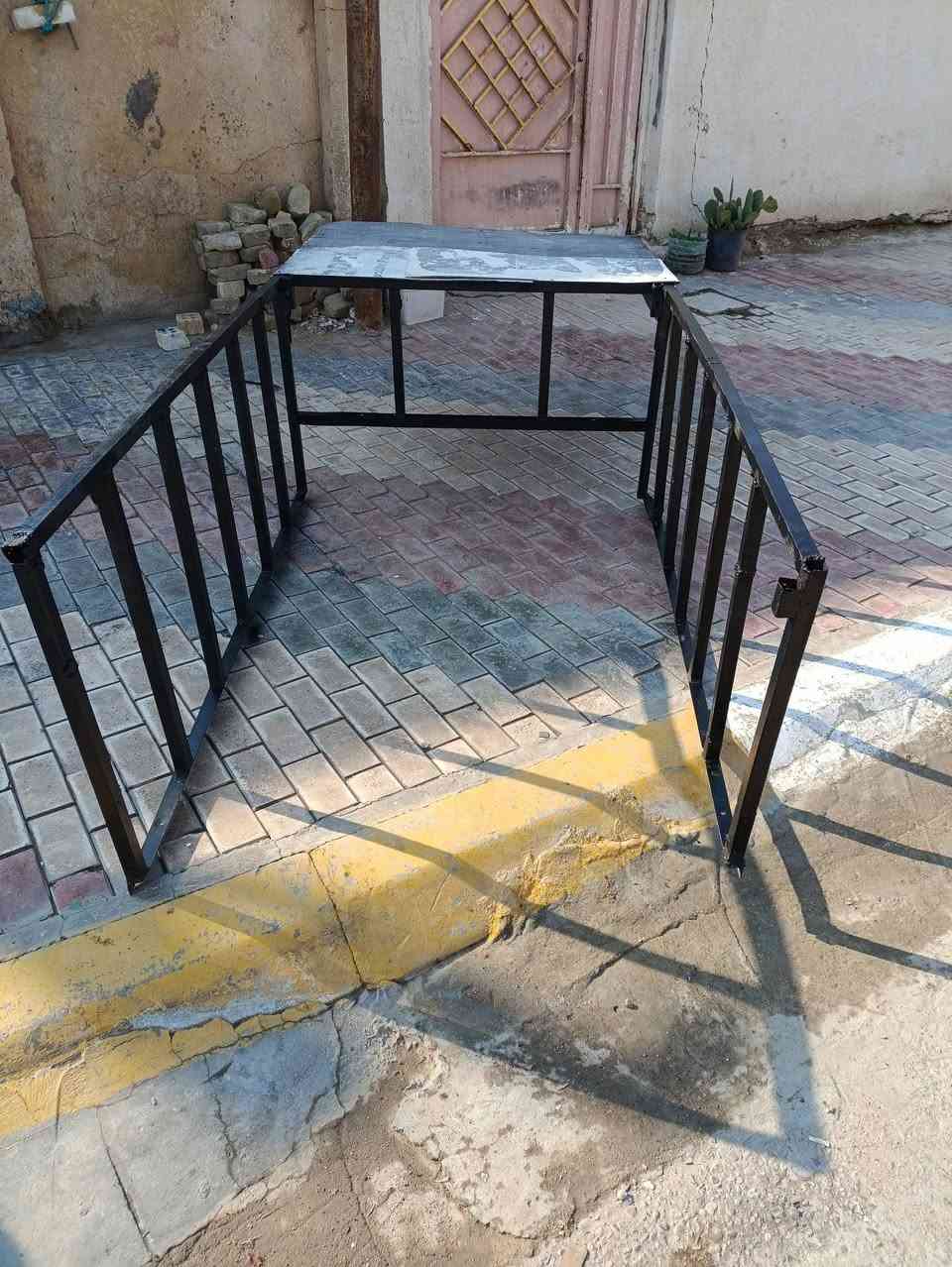 محجر للبيع سعره 50 الف قفل الشراي يتصل بي لحيمات العنوان كربلاء الحر
***********
