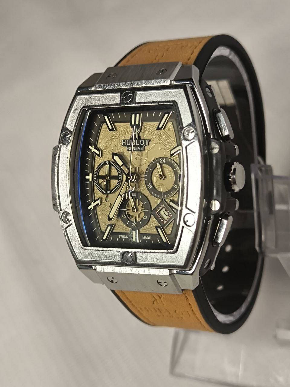 ساعة مميزة
تحفة فنية 
مكينة كوارتز ناعمة نظام ستوبوج (جميع السناتر شغاله) 
هيكل والكيس ستانلس ستيل مشطب مميز
ميناء فخمة سوداء مزودة بمنفذ تاريخ 
زجاج معدني ضد الخدش 
مقاومة ماء وغبار
سير مميزة جلد شامو مبطن ربل طبي مميز
قفل فراشة
القطعة مختمة بالكامل
وزن ثقيل جدا

🔴ملاحظة متوفر قطعتين فقط

سعره :- 38 ع اول تم 
للحجز والاستفسار يرجى مراسلة الصفحه


**إذا كنت صاحب هذا الإعلان وتريد حذفه لأي سبب، رجاءا أرسل رسالة إلى الدعم الفني**