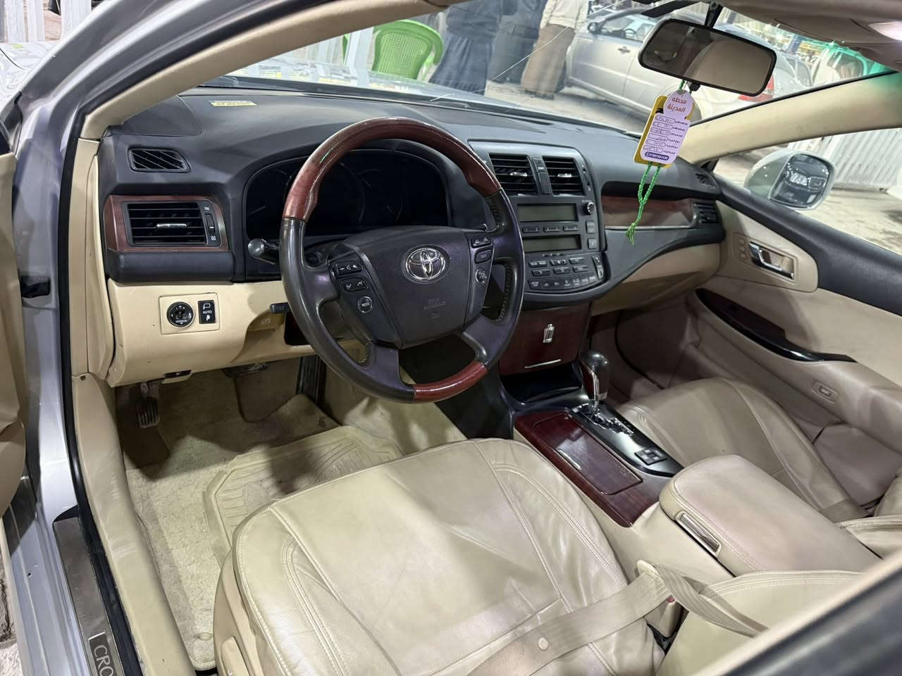 تيوتا كراون
بسمي 

كفاله 

كص 

ونقل جثه

2008

تحويره 

نجف 

فوك 

وجوه
هزه جديدة 
مداور كل المحافظات 

6 سلندر 

3500

***********
