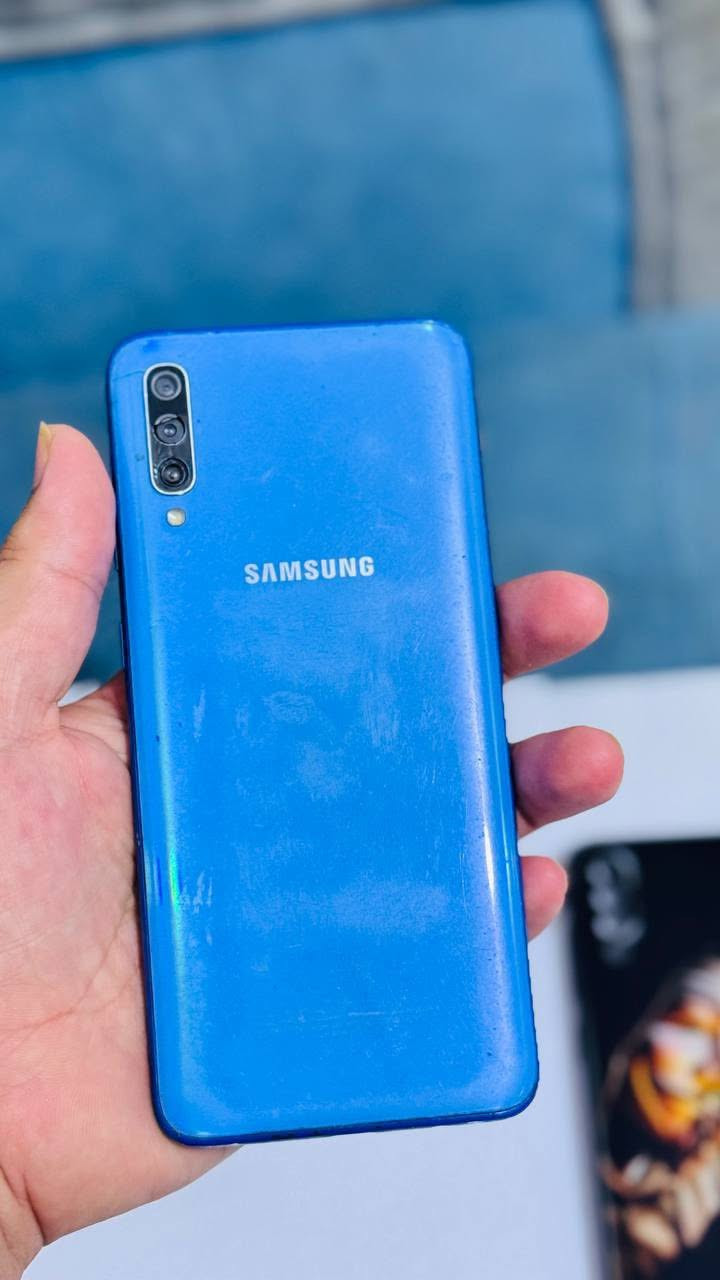 هاتف آيفون 15 برو ماكس (iPhone 15 Pro Max) 

 جهاز Samsung Galaxy A70
مراسله  على الخاص 
كامل مع الملحقات


**إذا كنت صاحب هذا الإعلان وتريد حذفه لأي سبب، رجاءا أرسل رسالة إلى الدعم الفني**