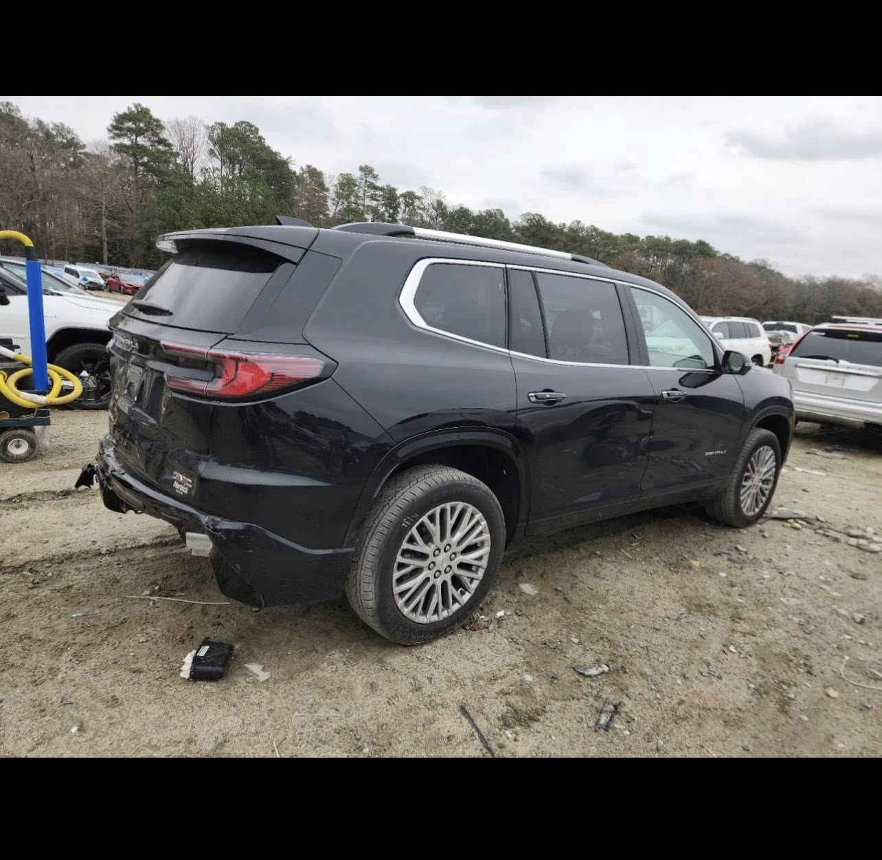 #أعلان مزاد

🇮🇶🇺🇸 فرصة مميزة لأصحاب كتب الشهداء 

📢 كما عودناكم على المزادات الأمريكية 🇺🇸
✅ وبأقل الأسعار وأسرع وقت ممكن

🚗   GMC Acadia Denali 
الموديل…  2025
🛠️ الضرر: + موضح بالصور 
📏 عداد المسافة: 5.191  (فعلي)
📋 حالة السيارة: شغالة (Run & Drive) – مفتاح موجود
🔧 حجم المحرك:  2.5 
 – دفع امامي FWD
🔍 رقم الشاصي: 1GKENLRS8SJ289515
📅 تأريخ المزاد 13/1/2026
 الساعة 5:00 مساءً بتوقيت iraq

📍 موقع المكتب :
البصره، القرنة، شارع الجمهورية الرئيسي، مقابل مطبعة  الولاء

📧 البريد الإلكتروني:
auto.car.iq@gmail.com

mu95iqwl@gmail.com

📞
: *********** مصطفى 
📞
