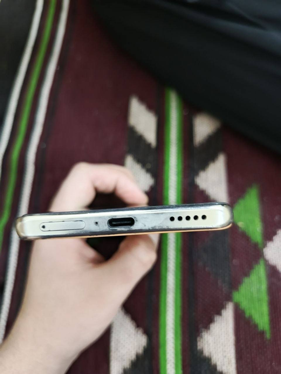 هونر x9B
جهاز نضيف كدام العين مفتوح مره وحده مبدل قاعده شحن اصليه مال جهاز تفصيخ 

شاشه مامبدله اصليه  بس فطر بل جام مال كامره يتبدل ب5

ادفع سعر عجبني ابيعك


**إذا كنت صاحب هذا الإعلان وتريد حذفه لأي سبب، رجاءا أرسل رسالة إلى الدعم الفني**