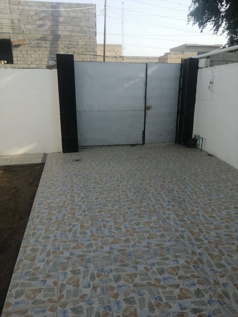 دار للبيع طابقين التأميم القادسيه الثانيه 
المساحه ٢٤٠م طابو صرف تحويل
استقبال ومطبخ وصاله غرفتين نوم مناور صحيات داخليه وخارجية
الطابق الثاني غرفتين نوم وصاله وصحيات
مأجر الوارد ٤٥٠الف 
بناء حجر وسمنت
يرهم مراوس وفرق 
السعر خاص
للاستفسار التواصل مكتب الجامعة التأميم ٣٠تموز الشارع العام الرئيسي نهاية الصعده على اليمين
*********** ابو سعد
***********
***********
