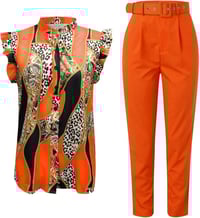 مقاس اكس لارج • مع التوصيل • ملابس