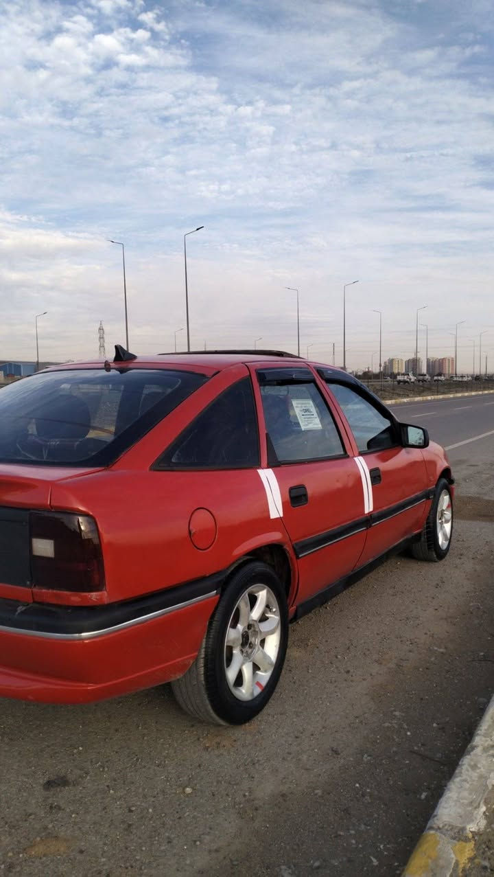 ڤيكترا 1993 مكينه 20 نوئ ئه وروپى 
سلايت و abc 
ويل وتايه ئينفنيتى نوئ 
ده بل و رؤت كامل بني گؤراوه سه ياره كه جاه‍يزه بئ ده عمه ئارم پلاستيك و سنه ويه 
سعري 23 ماله كه پاكه ڤيكتراش ه‍ه يه به 10 له بازار ه‍ه مووشتم نوسيوه له ه‍ه ولئرم ***********//*********** Iran
