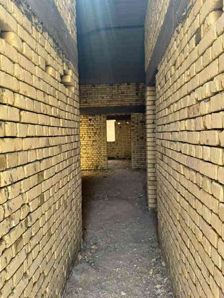 بيت  للبيع ابو الخصيب فجه العرب  مساحه 200 م بناء جديد  البناء طابوق اصفر 
كونكريت مسلح غرفتين  طابو زراعي   سعر 100 قابل للتفاوض تواصل واتساب *********** البصرة
