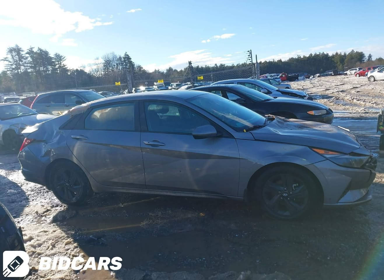 السلام عليكم 
للبيع
النترا ٢٠٢٢ رقم اربيل فول ماعدا الفتحه شاشه ديجيتال رادار حساسات توقف ذاتي ماشيه ٥٧ الف كيلو حادثه بسيط بدون ايرباك فقط صبغ جاملغ خلفي وتبديل بنيد السياره جاهزه بدون نقص شرط التحويل مكان السياره بغداد 
السعر عل الخاص او اتصل ***********
