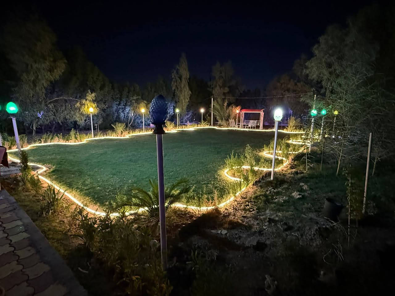 قرب حي الجهاد والمطار مزرعة الرضوانية متكاملة الخدمات موثقة باجرلي ***********
