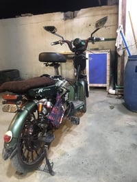 دراجة شحن للبيع موديل 2024  البطاريات بحالة جيدة تمشيك تقريبا 20Km او ...