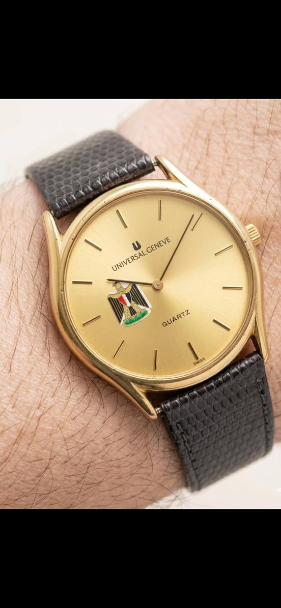 السلام عليكم
#Universal_Geneve
#يونيفرسال_جنيف .
إنتاج سويسري 
SWISS MADE
قديم 1980 Vintage فينتج
ماكنة كوارتز نظام الميلين وأبعاد 33_36
ملم كلاسك رسمي طلاء ذهب
مع مينا لون ذهبي .
وهي قطعة كلاسيكية مميزة
تحمل شعار الجمهورية العراقية .
وتعتبر من الساعات التذكارية ذات القيمة التاريخية
التي كانت تصنع
بطلب خاص من الحكومة العراقية في تلك الفترة لتقديمها كهدايا دولية تذكارية او لتكريم الشخصيات الهامة والمسؤولين .
التواصل خاص  لطفا لطفا .
خدمة توصيل متوفرة لكل مكان


**إذا كنت صاحب هذا الإعلان وتريد حذفه لأي سبب، رجاءا أرسل رسالة إلى الدعم الفني**