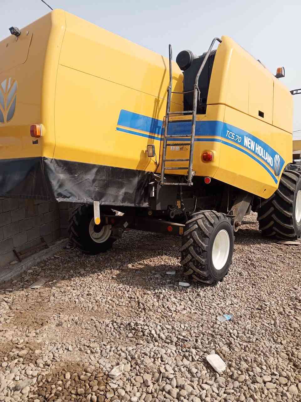 للبيع حاصوده موديل ٢١ /٥ بلام دبل درام عاده ٢٢٠٠/حجم ٥٠/٧٠ / ***********
