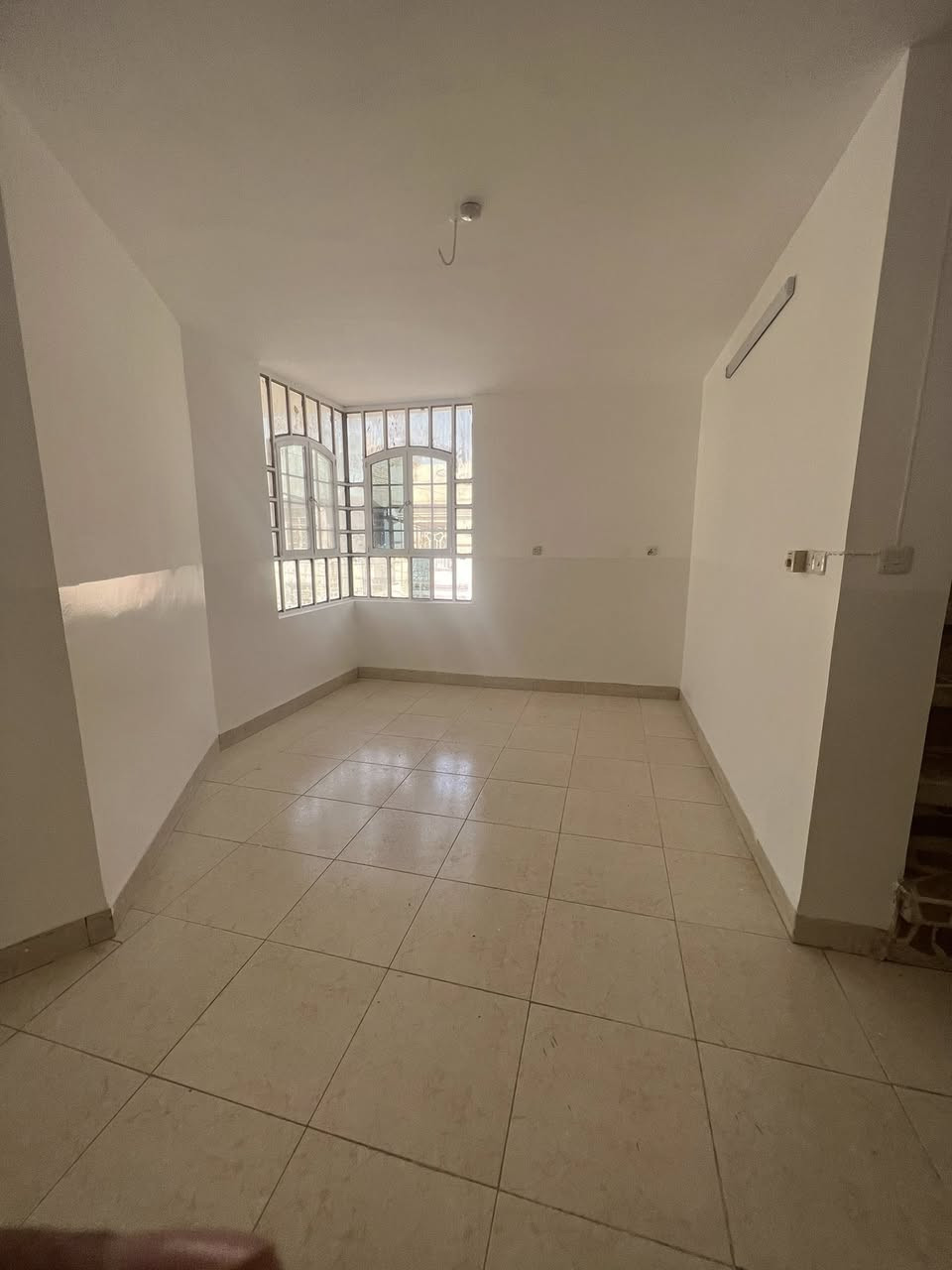 #دار_للايجار في حي السلام 
المساحة 100 متر ركن طابقين 
شارعين 20 
خلف العلوة قرب مؤسسة الشهداء والمعهد الفني 
يحتوي على ثلاث غرف 
يصلح ان يكون مؤسسة او مكتب اعلامي او مركز تجاري 
للاستفسار الاتصال على الرقم 
0780 300 0873
حسن ميثم العنتاكي 
#للايجار
#عقارات
#دار
#بيوت
#سكن
#النجف
