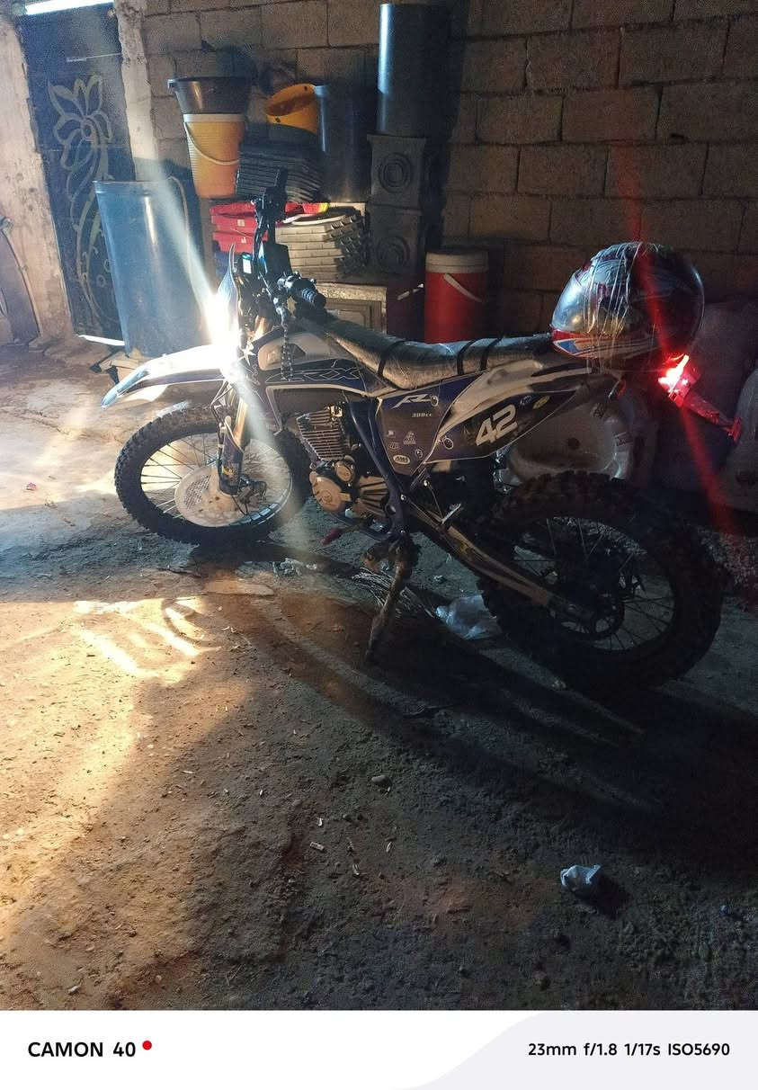 السلام عليكم درجةcrx للبيع موديل 25 محرك 300cc أوراق كامله المكان ديالى الخالص التحويله السعر 1450وبيها مجال الرقم ***********
