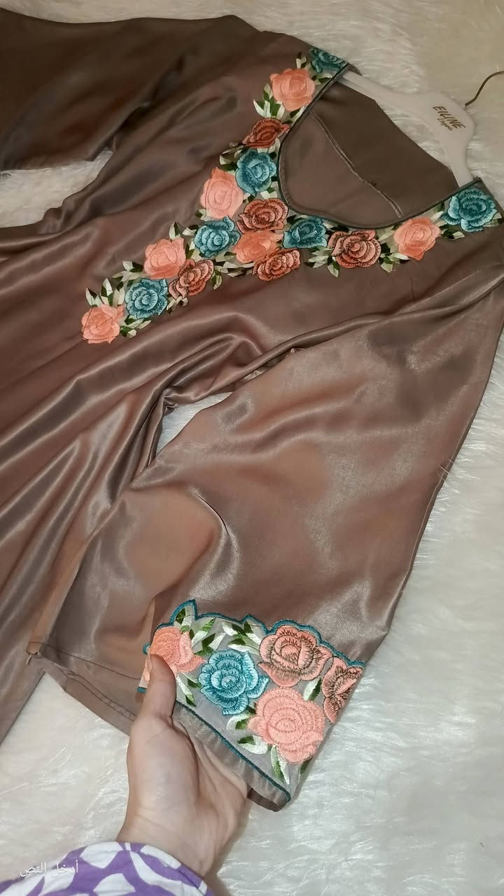 "الراحة والأناقة اجتمعن بكُلَبِيّة مفصلة خصيصاً إلك." ✂️
بس شوفو جمال الخامه كشمير الستن 
متوفر توصيل داخل الكوت والمحافظات 🚖


**إذا كنت صاحب هذا الإعلان وتريد حذفه لأي سبب، رجاءا أرسل رسالة إلى الدعم الفني**