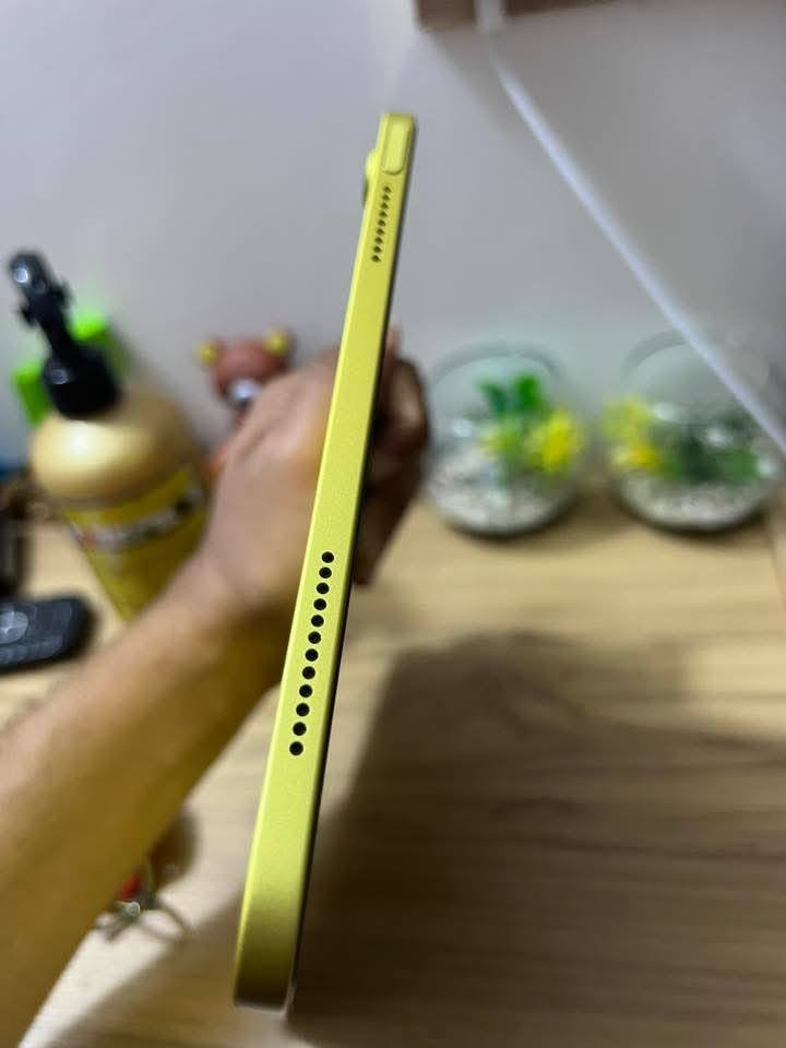 السلام عليكم
ايباد 11 
A16
جهاز جديد مستخدم قليل بطاريته 100 ذاكره 128 
مكاني بغداد نهاية حي اور 
بيع فقط وماعندي توصيل سعره 425 وبي مجال 
***********
