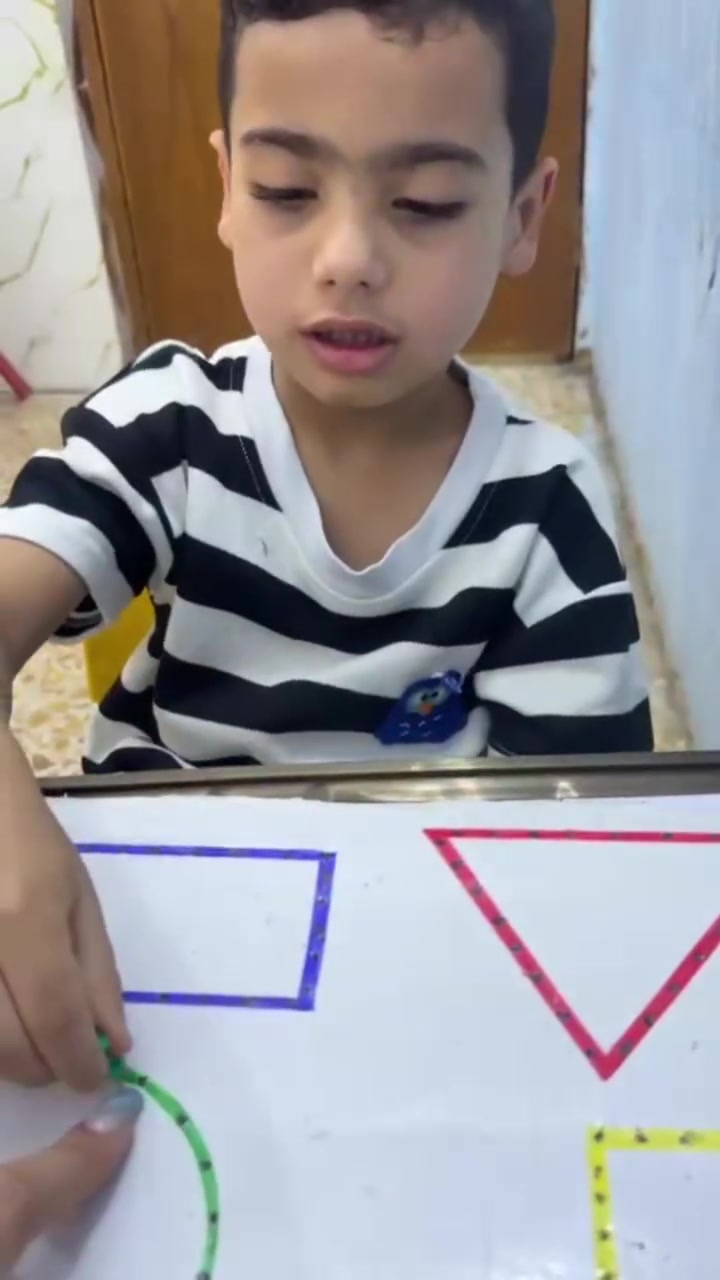 🌟 داخل جلسات أكاديمية الدر والماس 🌟
لا يقتصر التدريب على الجلوس خلف الطاولة فقط، بل نعتمد على أنشطة متنوعة وممتعة تناسب احتياجات كل طفل، منها:
🧩 تدريبات الانتباه والتركيز
🗣️ تنمية مهارات التواصل واللغة
👫 التدريب على التفاعل الاجتماعي
✍️ تطوير المهارات الأكاديمية والإدراكية
🎨 أنشطة حسية وحركية هادفة
💡 تعزيز السلوكيات الإيجابية والاستقلالية
في كل جلسة نعمل على تحويل التعلم إلى تجربة ممتعة، مع  بالتشجيع والتحفيز، ليكتسب الطفل مهارات جديدة بثقة .
 
كل خطوة يتقدم بها الطفل هي إنجاز نفخر به.
📍 أكاديمية الدر والماس ✨ نُنمّي القدرات... ونصنع الفارق.

***********📞
***********📞
#أكاديمية_الدر_والماس #التوحد #التربية_الخاصة #تعديل_السلوك #تنمية_المهارات #التدخل_المبكر #أطفالنا_مستقبلنا
