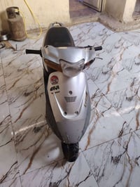 دراجه لبيع نضيفه شراي ينتصل عله هاذه رقم 07738625302