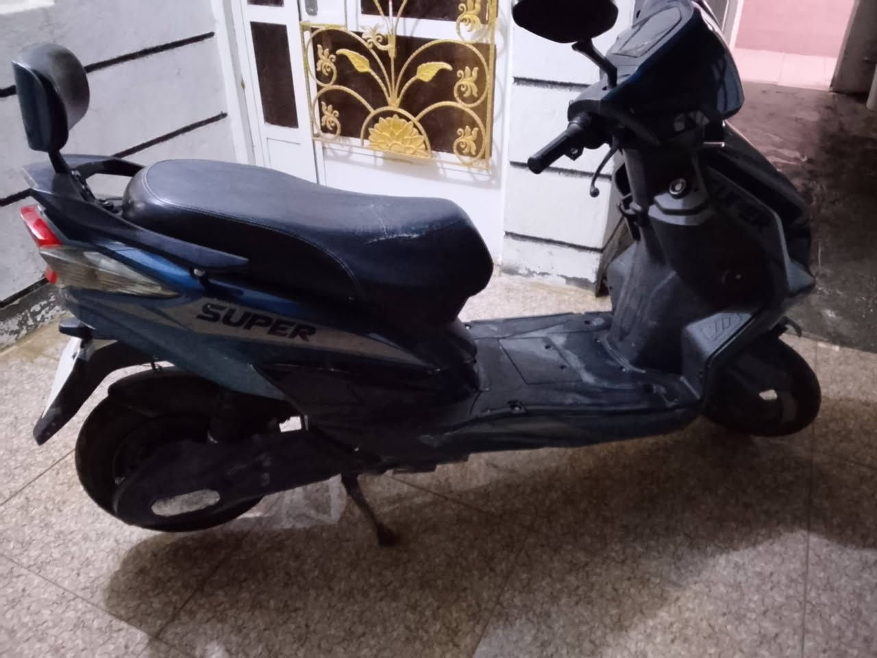 سلام عليكم دراجه شحن للبيع 
السعر 400 وبيها مجال


**إذا كنت صاحب هذا الإعلان وتريد حذفه لأي سبب، رجاءا أرسل رسالة إلى الدعم الفني**