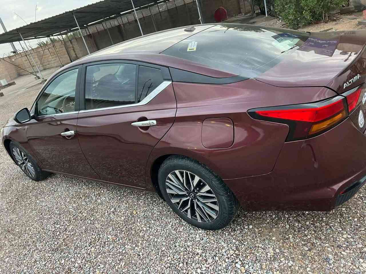 نيسان التيما موديل 2023 رقم بصره معوقين 145 وبيها مجال ضررها كلش بسيط ماشيه 50 مكان السياره ديوانيه ***********
