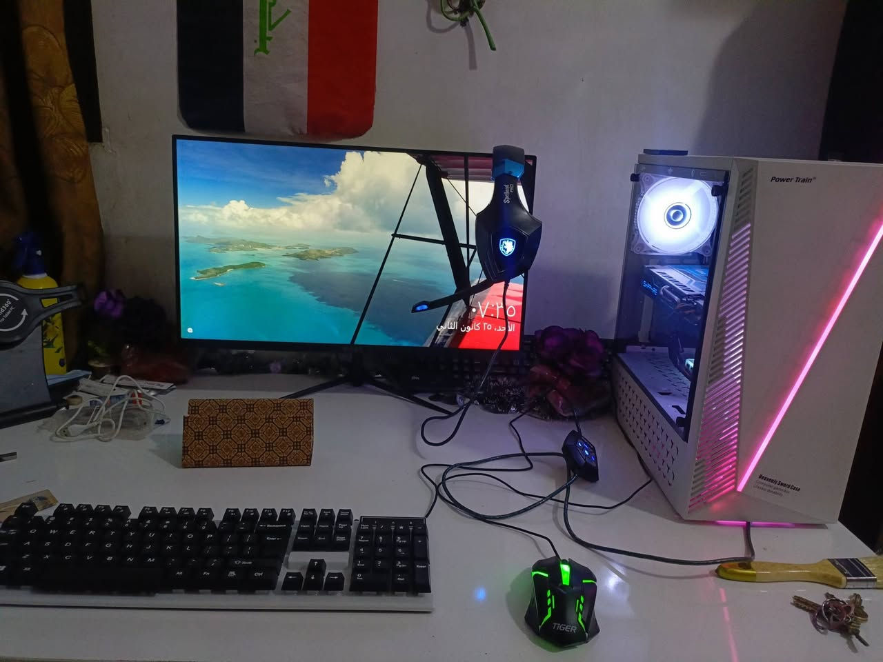 السلام عليكم PC للبيع
CPU CI5 9400F

GPU RX 590 8GB (NITRO DUPPHER)

RAM 16 GB (2*8) 3200 DDR4

M.B H310 S2H GIGABYTE

M.2 1TB (1000GB) KINGSPEC

PSU FSP HEXA 500W+

CASE POWER TRIN 3FAN RGB

///////////////////////////////////////////////////////////////

الشاشة 

MASS 

144 HZ

24 INCH

IPS

//////////////////////////////////////////////////

كيبورد + ماوس + هيدست 

ابيع كامل السعر 750 العنوان بغداد للاستفسار 

(***********)بي واتساب
