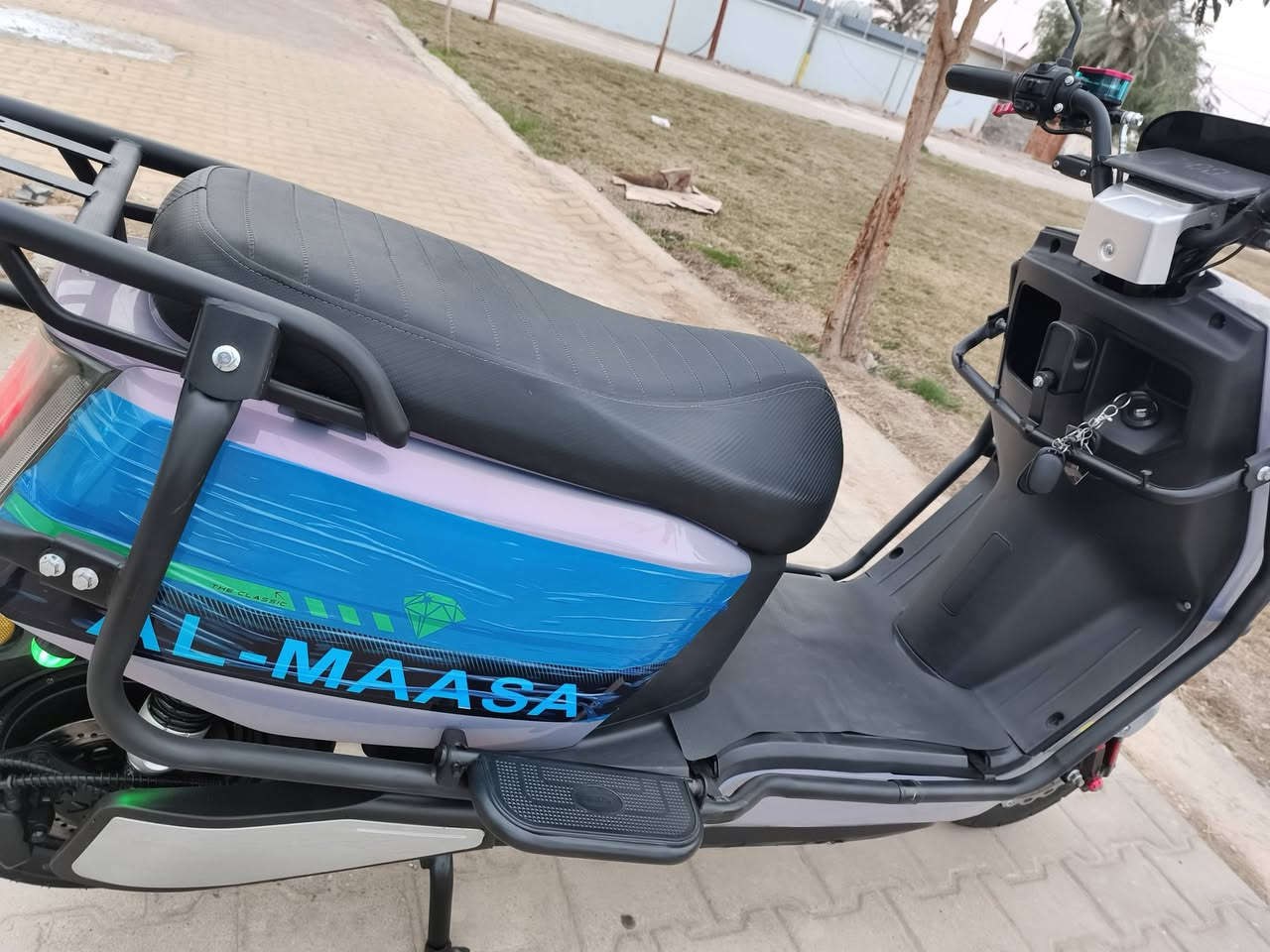 البيع موطور دبدوب شركة الماس موطور بعده جديد معنى كلمة جديد تجي شوفه كله شغال وين مايعجبك فحص موديل 25 الون مميز 6بطاريات شرط فحص سعر 650 مكان الرمادي التاميم الاتصال على رقم الهاتف شراي يتصل  ***********
