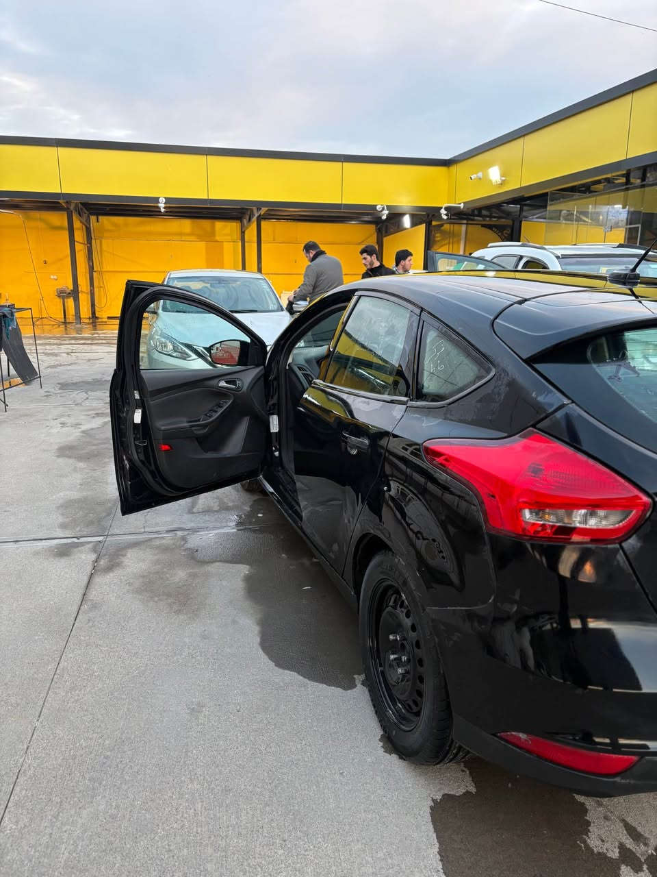 فۆرد فۆکس ٢٠١٧ سەیارەکی هەتا بڵێی خاوێنە ٣ پارچەی سبوغە بۆنیت چاملغ تعدیلیشی هەیە ٤ تایەی نوێی لەسەرە بێ مەسروفە هەموو شتێکی بەشەرتە بەناو کردن ئەگەر موشتەری تەلەفۆن بکە جوابی نامە نادەم 
0.7.5.0.3.1.5.7.7.0.3 أربيل, العراق
