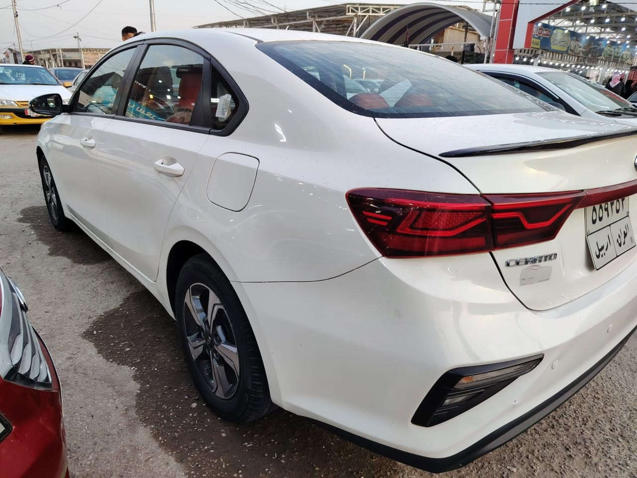 السلام عليكم 
سيراتو  مكفوله بيه بس بقبق جنطه صبغ وباقي كفاله فول عده فتحه جلد ومري شفط تبريد خلفي خمسه ويلكب ما عايزه كلشي سياره جاهزه  لخير مكاني نجف سعر ١٤٥ بيه مجال بصيط 
***********
مكلف بل نشر
