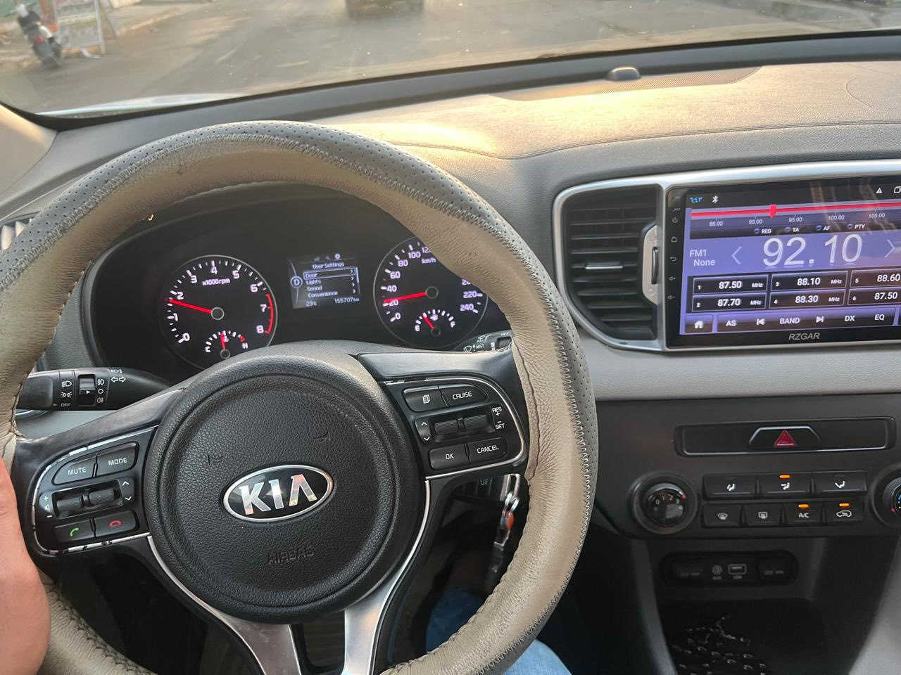 السلام عليكم
سبورتج  خليجي

مكفولة كفالة عامة من الصبغ

كير محرك كفالة

تبريد خير من الله

صدر امامي خلفي جيد

تايرات باتري جديد 

رقم اربيل الجديد

بأسمي السيارة 

شرط شرط شرط التحويل مباشر بأسم المشتري 

محرك ٢٠٠٠ دوش

مواصفاتها

بانوراما

كشنات كهرباء

فول تحكم ستيرن

زراكات مطرية

اشاير بالمري

مري شفط

وضعيات قيادة ( عادي سبورت يكو )

بلوتوث اواكس

شاشة لمس

كامرة دوارة

حساسات امامي

حساسات خلفي

كروز سرعة 

يدات نيكل

تبريد قطعتين

تغليف الدواخل جلد

بعد اكو بيهة مواصفات

مكان السيارة بغداد

السعر ١٨٠ مجال جدا بسيط 

الاتصال عالرقم

***********
