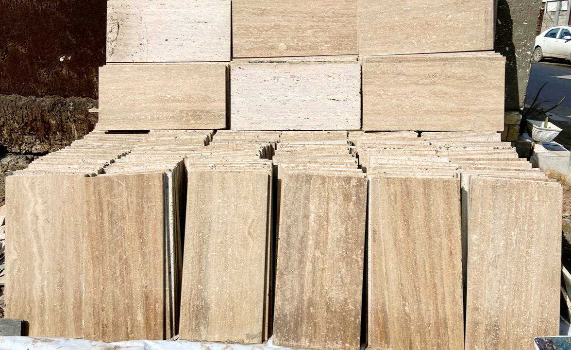 السلام عليكم ورحمه الله وبركاته مرمر واجه للبيع جديد العنوان  الديوانية  166 متر سعر المتر 12 وبي مجال 
الخاص متوفر أو تصل على رقم ***********
