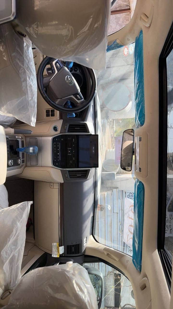 سلام عليكم من رخصت مدير كروب لاندكروزر للبيع مديل ١٩ شركه ساز بيها تعديل كد اصبع موضحه بسونار سياره كلش جديده تخم تاير ماشيه ١١٧ مكاني بغداد حسينيه المعامل رقمي ***********  السعر 560 وبيها مجال حك جيه مكينه ٨ سلندر ٤٧٠٠
