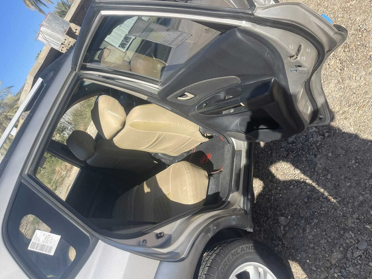 توسان خليجي موديل ٢٠٠٩ للبيع او مراوس
كير محرك تبريد كولة شغال تخم تاير ضربتهة جاملغ ايسر لا لغد ولا شاصي كولة تمام كهربائيات كلهة شغالة بيهة صبغ ثلاث قطع اثر شخوط محرك ٢٠٠٠ دوش لتواصل *********** السعر ٩٥ وبيهة مجال رقم بغداد العنوان ابو غريب الحمدانية الاولى
