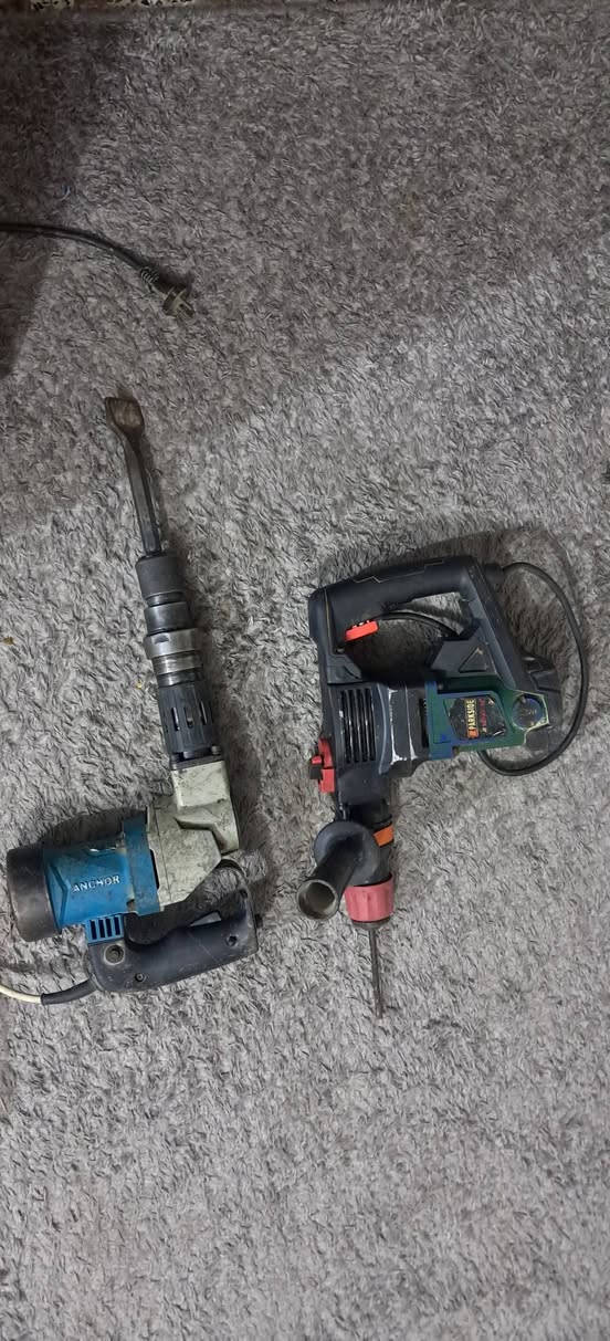 السلام عليكم شغالات على الفحص مكان مدينة الصدر للاستفسار خاص او الاتصال يوجد توصيل ***********
