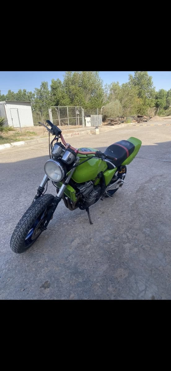 سلام عليكم سيبي فور٤٠٠جيل اول دراجه يرادلهه تاريات بس شلعه تخبل سعر  ٩٠٠ وبيهه مجال قليل عندك شي مراوس دزه خاص


**إذا كنت صاحب هذا الإعلان وتريد حذفه لأي سبب، رجاءا أرسل رسالة إلى الدعم الفني**