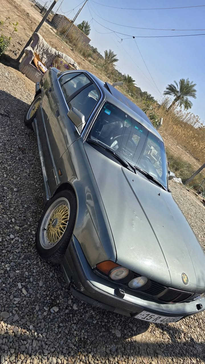 السلام عليكم بي ام موديل 1993/ 520  محرك مسكر فانوس كير محرك شرط صدر شرط
 دبل ارباك ستتم دمام  كهربائيات  رقم انبار  نكليزي  سنويه 31  بسمنا السعر 50 وبيها مجال 
:***********

مكان السياره /الديوانيه /دغاره
